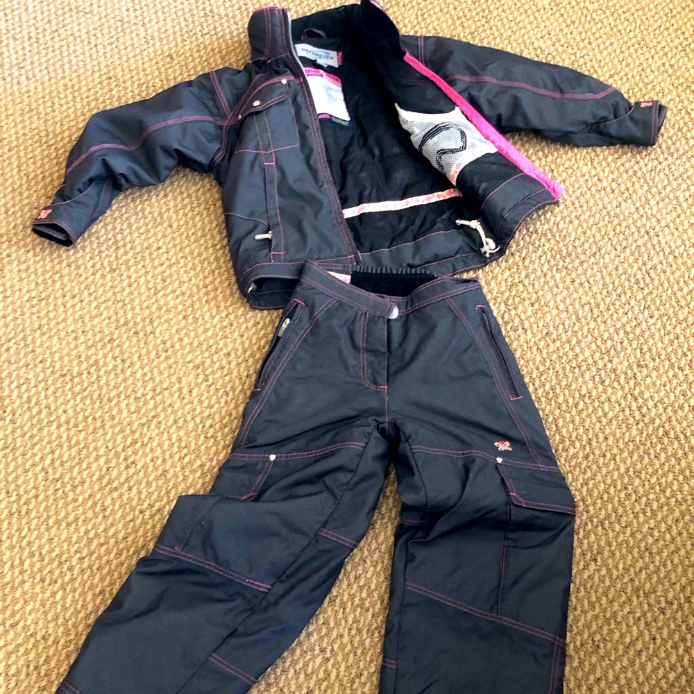Obermeyer Black and Pink Ski & Snow Jacket